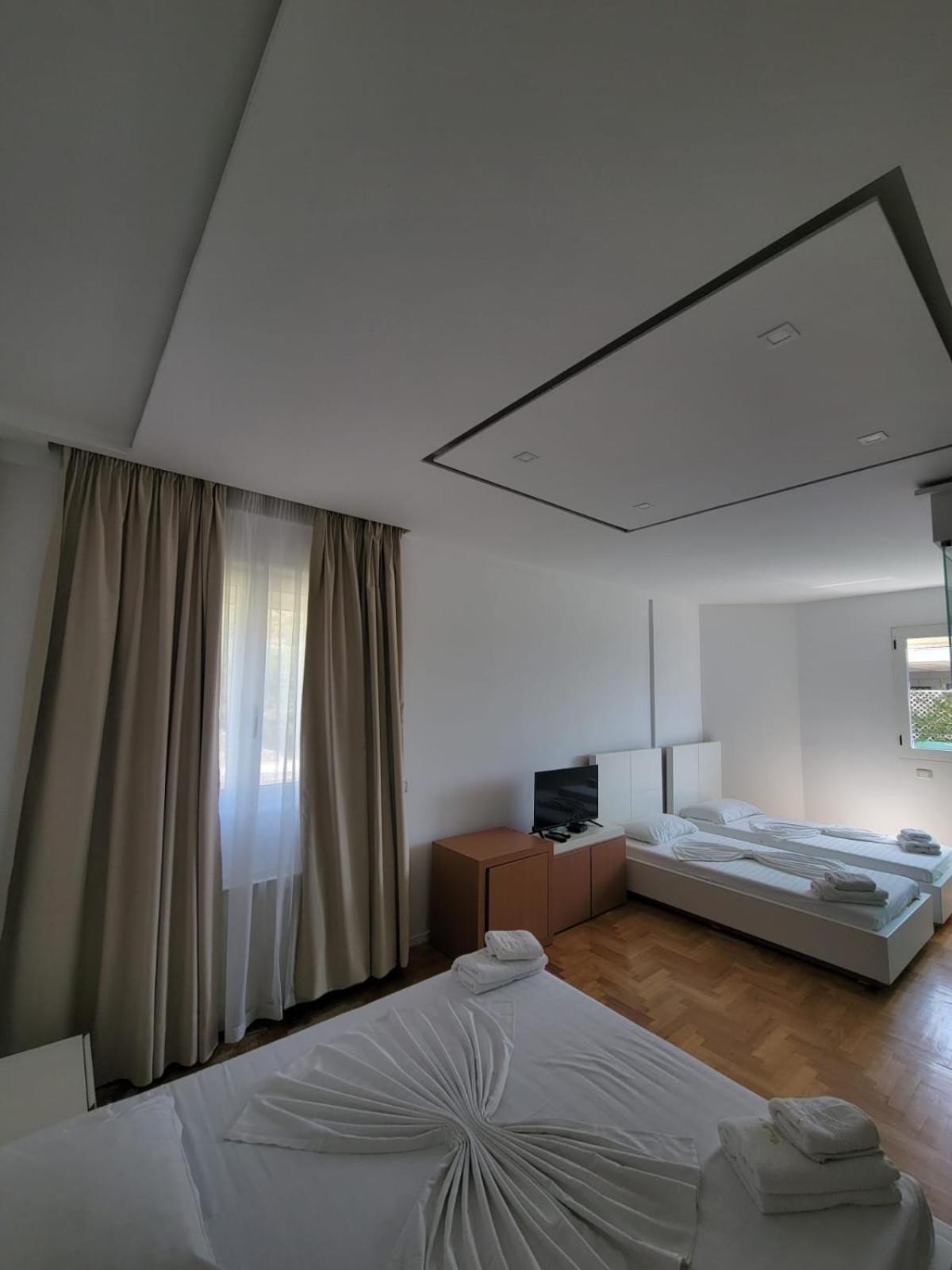 Thea Hotel วญอเรอ ภายนอก รูปภาพ